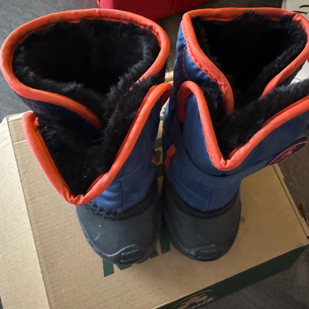 Kamik SnowBug 5 (Toddler size 8) Kids' insulated Blue and Orange Snow Boots - Picture 8 of 10